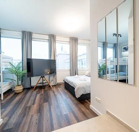 1 Modernes City-studio Fuer 6 Bogenhausen Naehe Messe Mnichov
